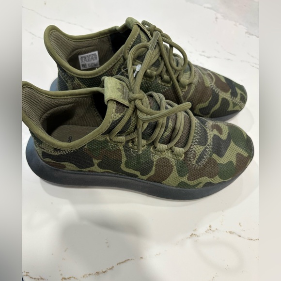 Adidas Tubular - Picture 1 of 3